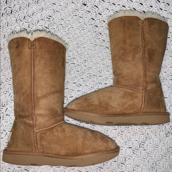 UGG Bailey Button - Picture 4 of 6